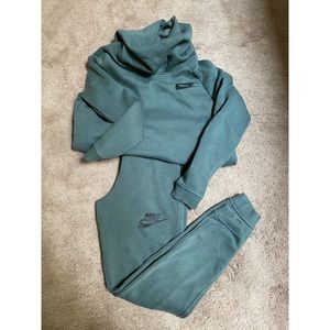 Nike Jogger Sweatsuit